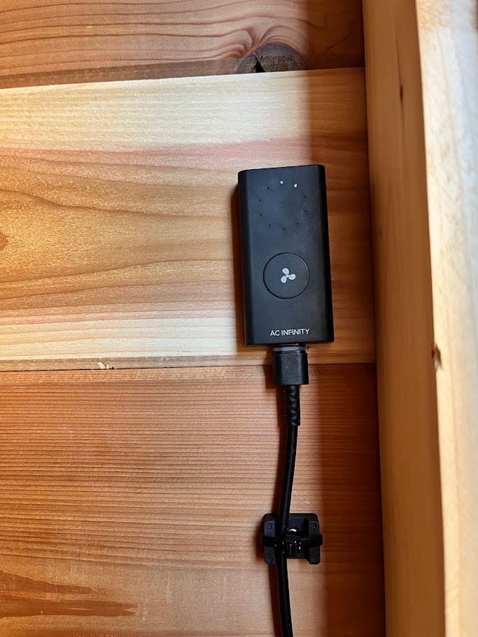 The kit's 10-speed adjustable fan controller, used to dial the sauna's airflow up or down