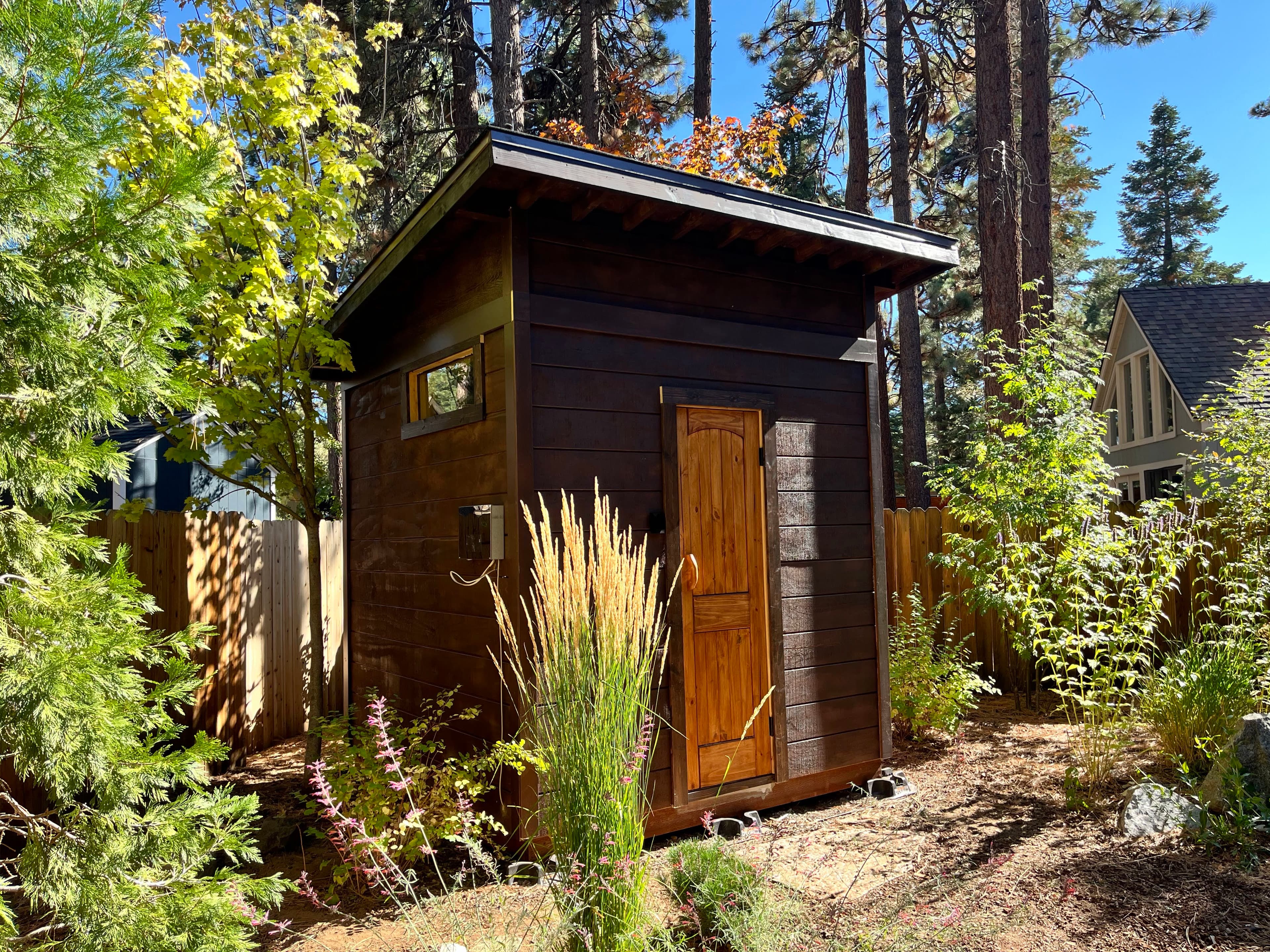 Outdoor sauna detail with Harvia Cilindro – South Lake Tahoe